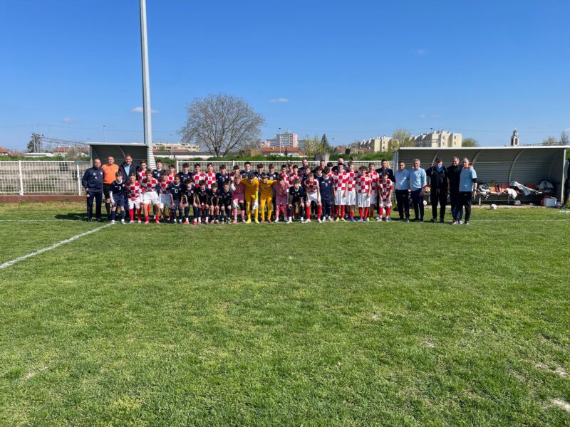 Mlade nade hrvatskog nogometa na treningu u Vukovaru. Foto: Croatians Online